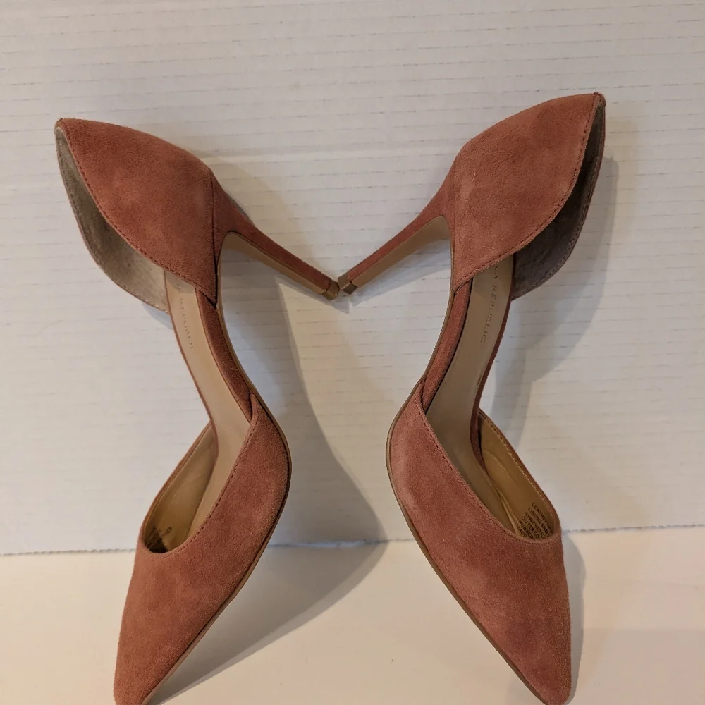 Banana Republic Womens Cafe Au Lait Brown Suede Heels Sz.6 - Picture 7 of 14